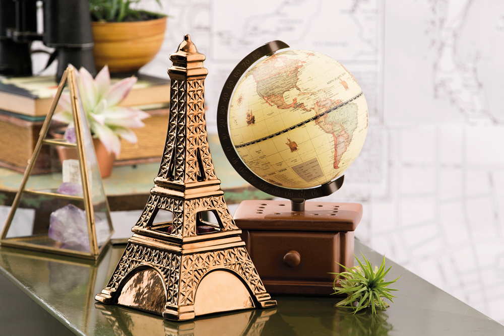 photo of Scentsy's midnight in paris and around the world warmers