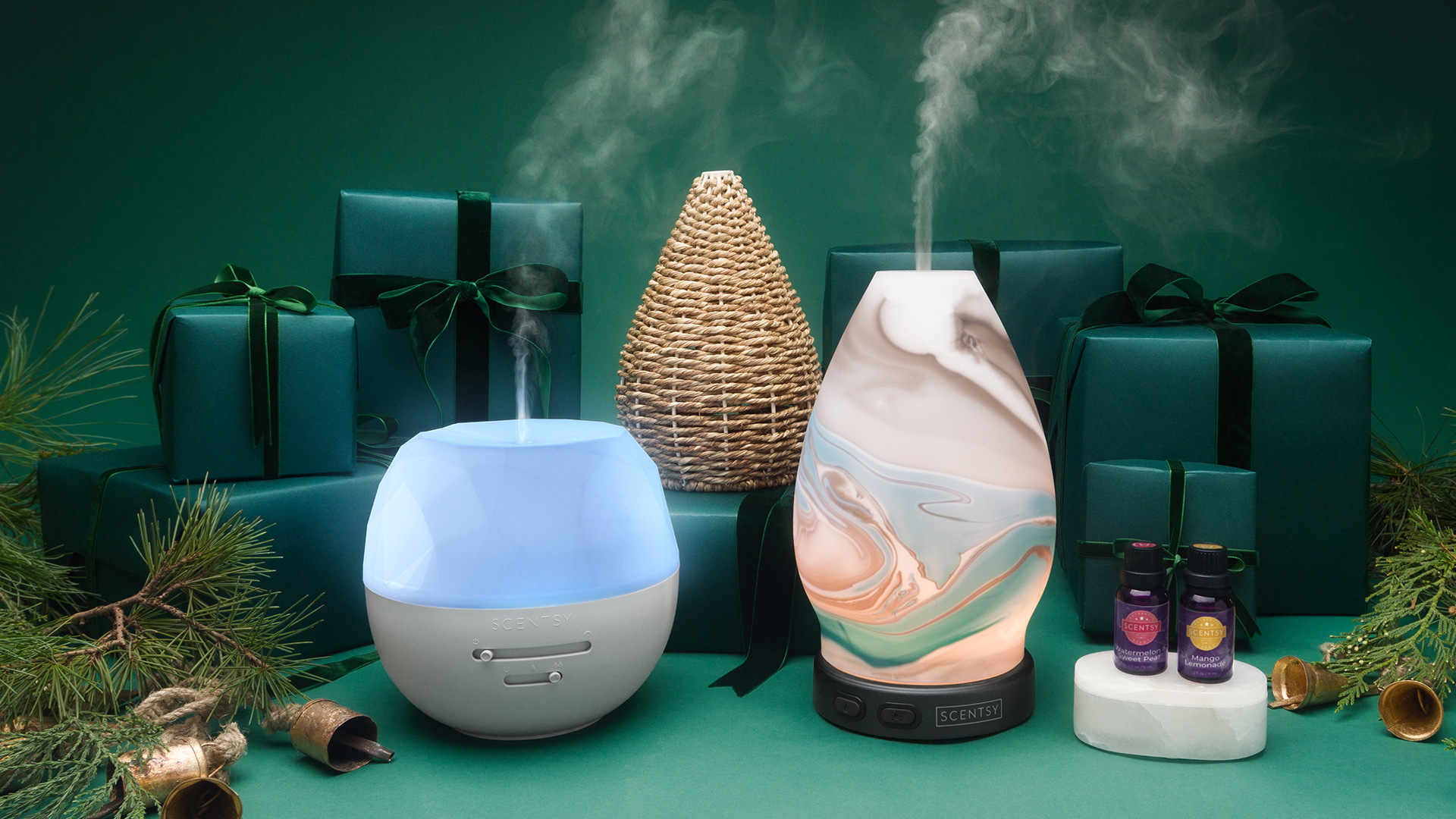 Scentsy Diffuser with your choice of sold shade!!