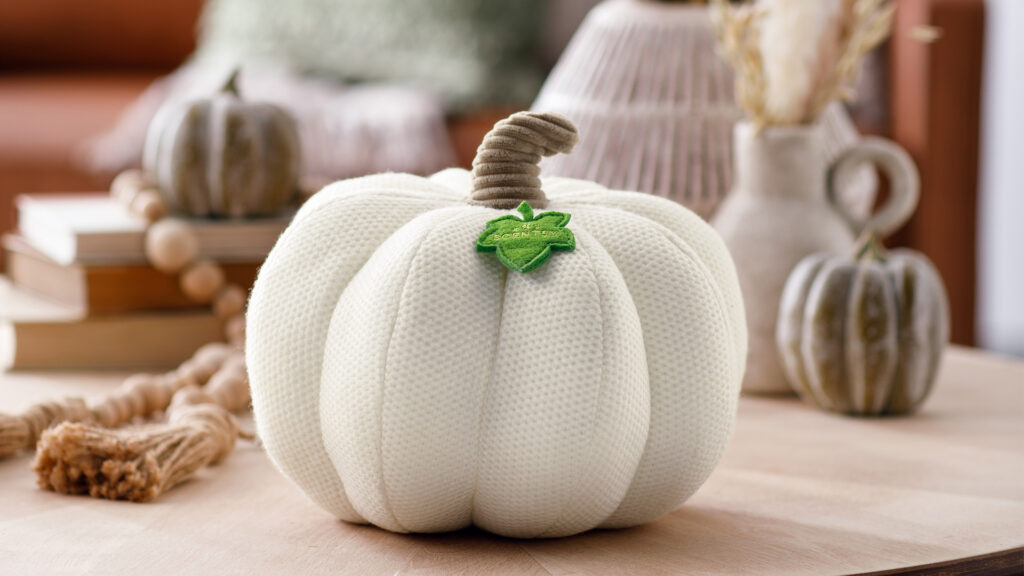 The Scentsy Lumina Pumpkin Darling Décor which is an elegant plush that combines seasonal style with your favorite Scentsy fragrance with space for up to two Scent Paks! 