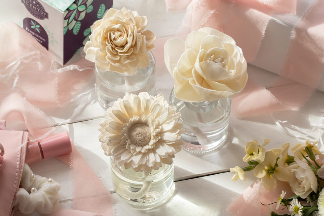 Thoughtful, scented wedding gifts for newlyweds
