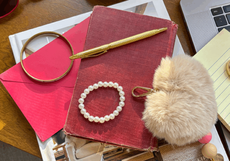 5 ways to be your own Valentine with cozy scents to match